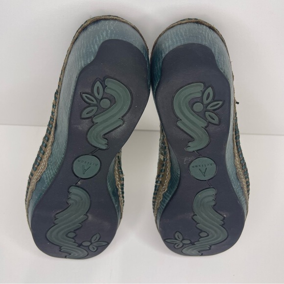 Clark’s Artisan Women’s 7 Brown Green Leather Western Stitched Comfort Clogs - Picture 12 of 14